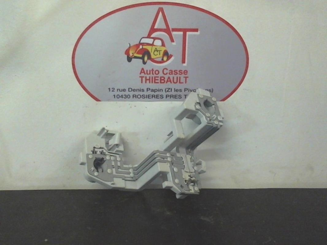 Base portalampade fanale posteriore sinistro FORD FIESTA 6 PHASE 1 Gasolina - 1