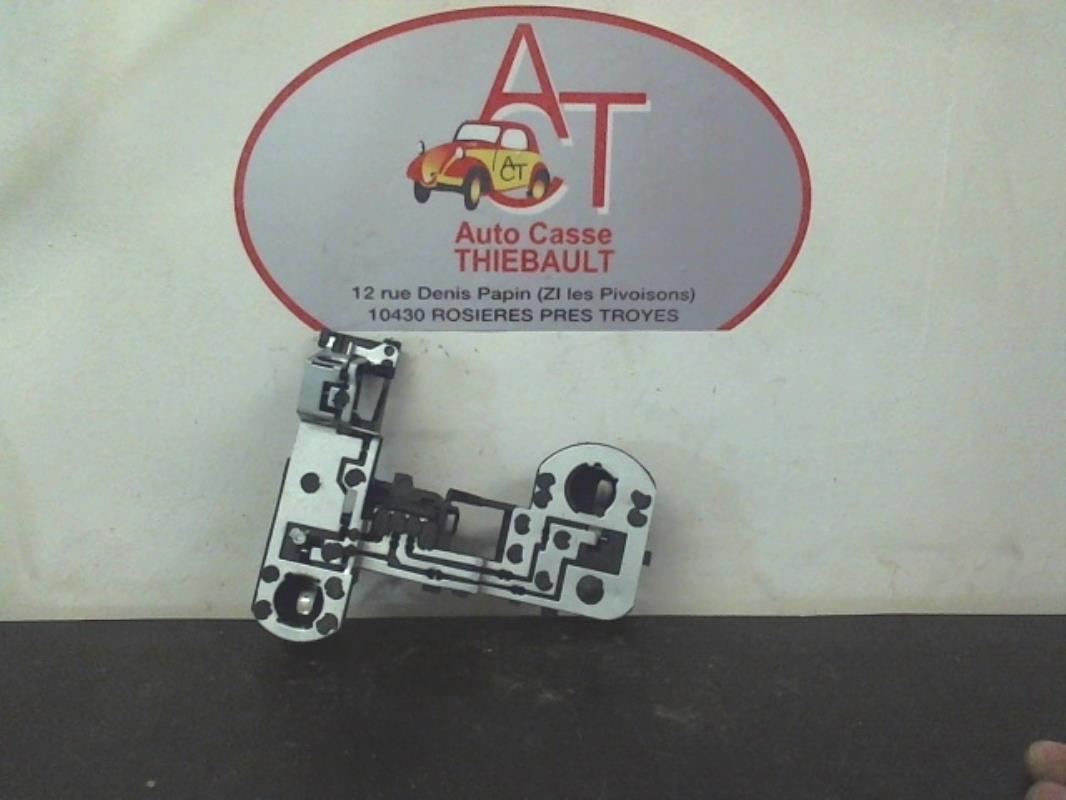 Base portalampade fanale posteriore sinistro VOLKSWAGEN TOUAREG 1 PHASE 1 Gasolina - 1