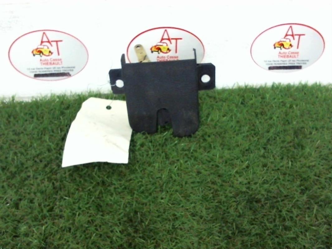 Serrure de hayon VOLKSWAGEN GOLF 4 Diesel - 1