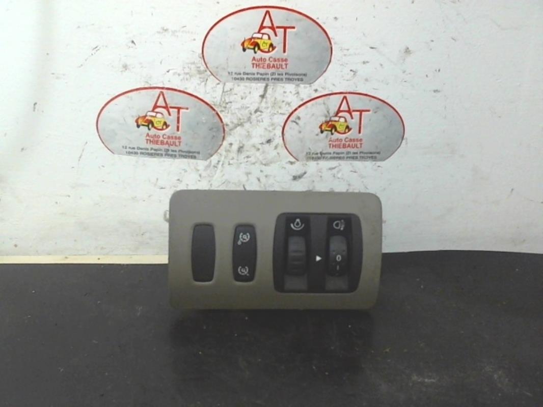 Commande de reglage hauteur de phare RENAULT CLIO 3 PHASE 1 Diesel - 1