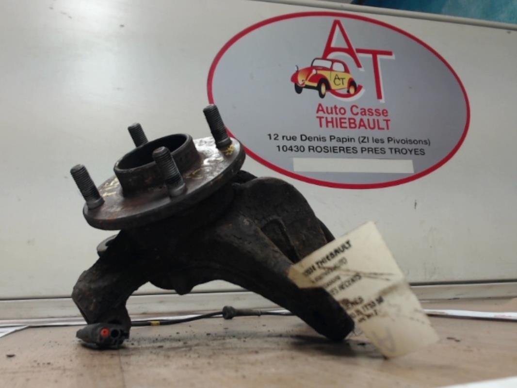 Fusee avant gauche FORD FIESTA 3  - 1