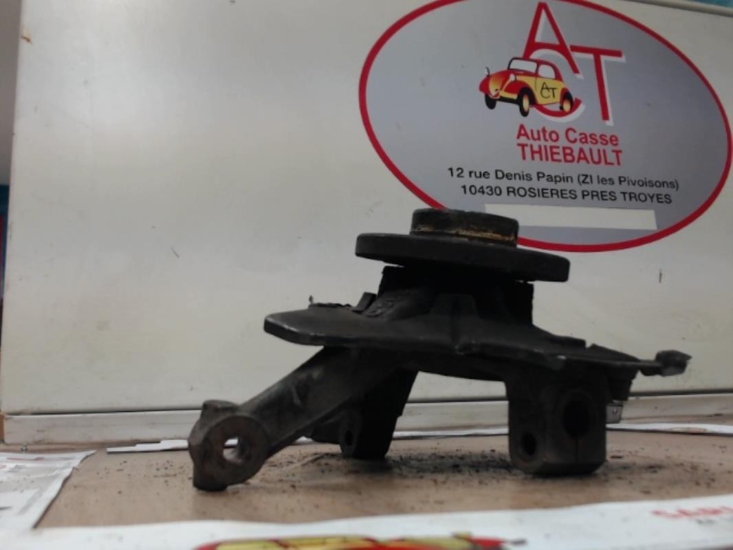 Fusee avant droit FORD KA 2 Diesel - 1