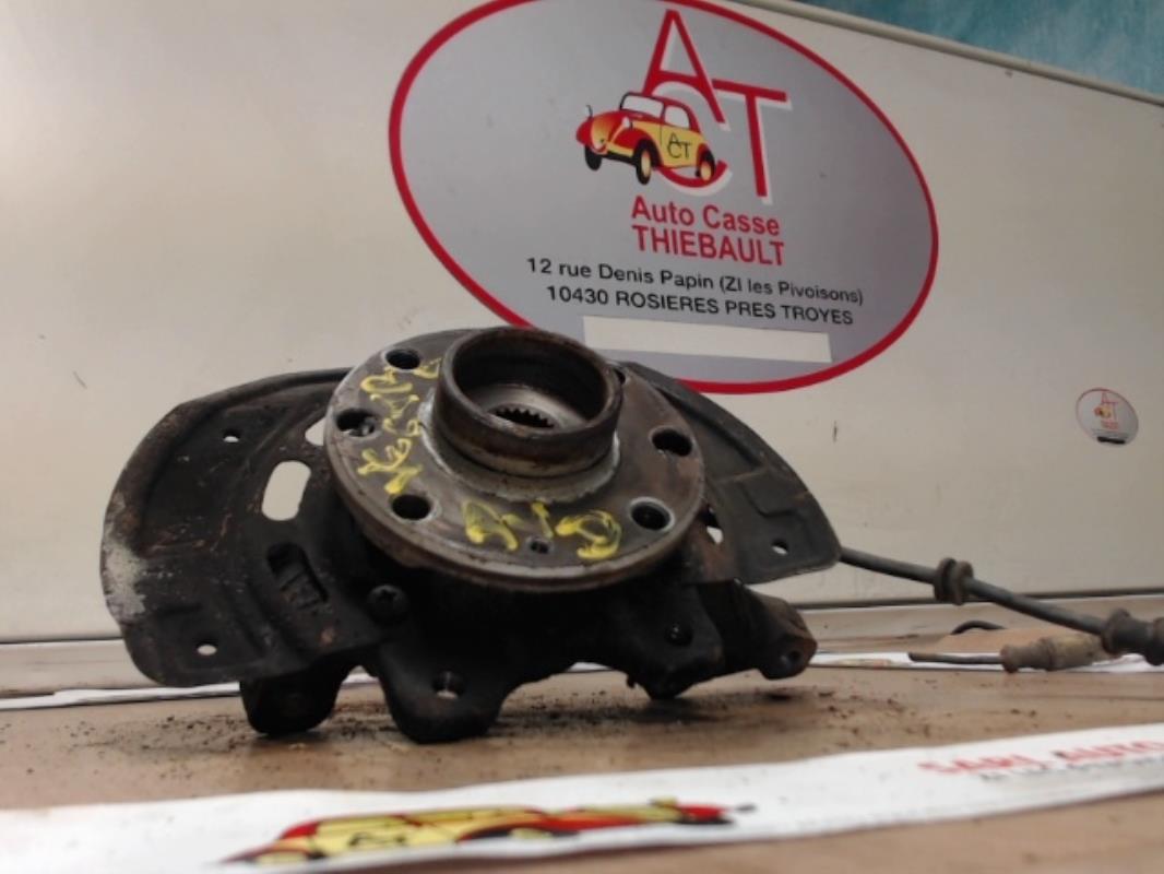 Fusee avant droit OPEL VECTRA B  - 1