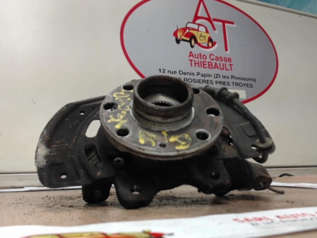 Fusee avant droit OPEL VECTRA B  - 1