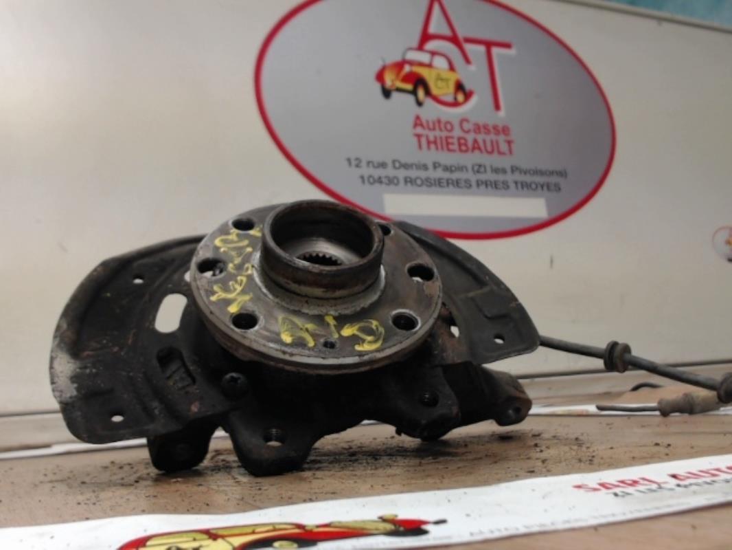 Fusee avant droit OPEL VECTRA B  - 1