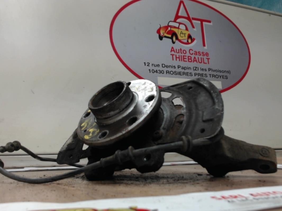 Fusee avant droit OPEL VECTRA B  - 1