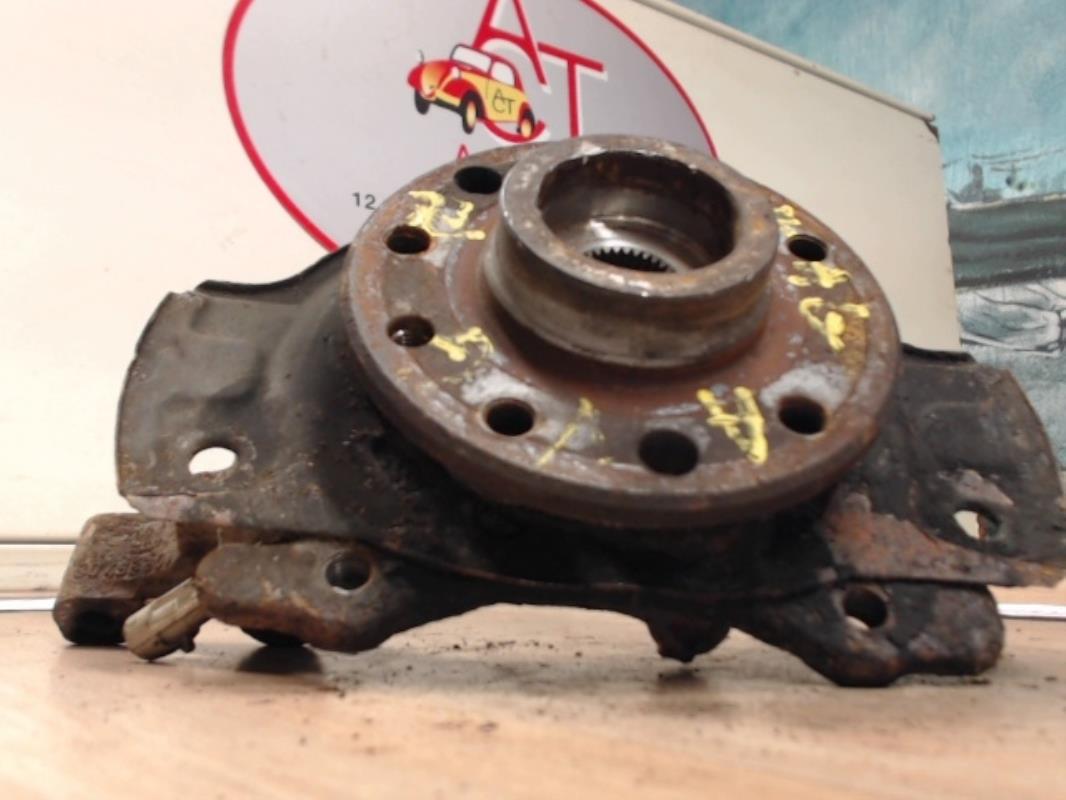 Fusee avant gauche OPEL ASTRA G COUPE  - 1