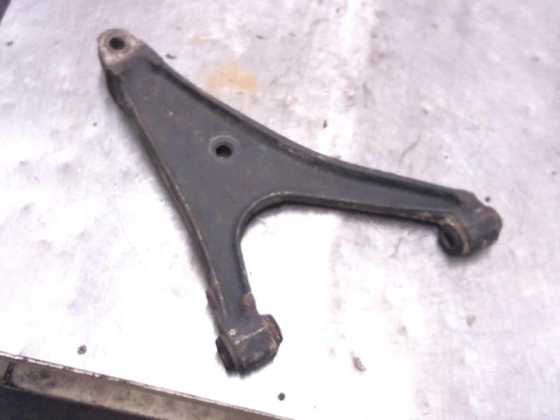 Triangle avant droit RENAULT TRAFIC 1  - 1