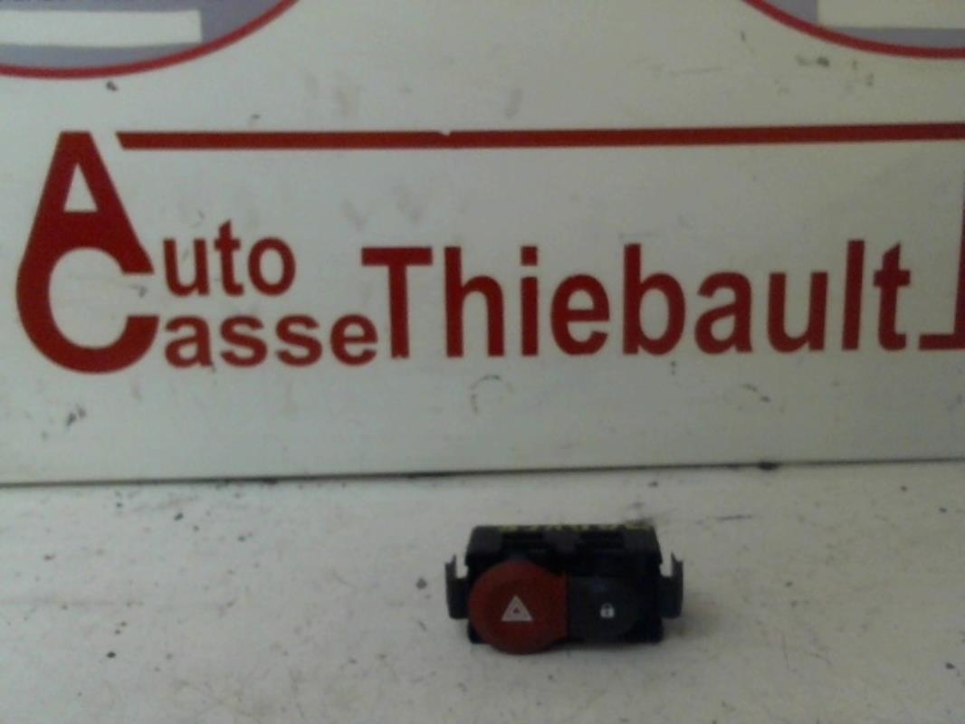 Bouton de warning RENAULT MODUS PHASE 1  - 1