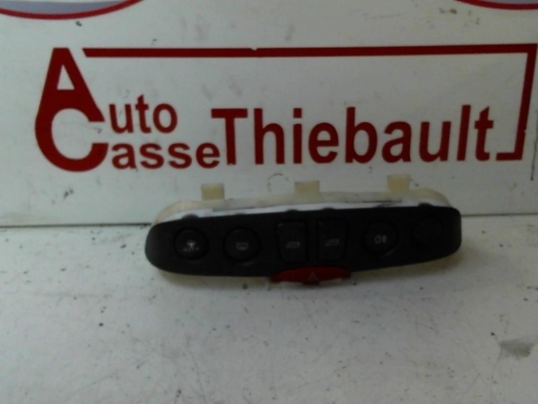 Bouton de warning FIAT PUNTO 2 PHASE 1 Diesel - 1