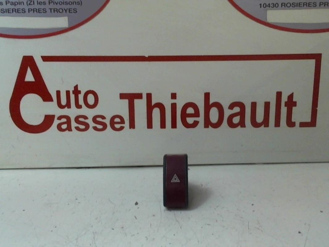 Bouton de warning OPEL CORSA C PHASE 2 Essence - 1