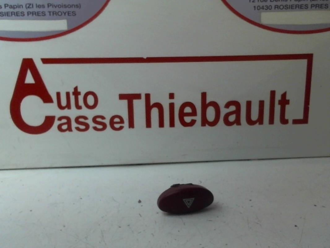 Bouton de warning PEUGEOT 206 PHASE 1 Diesel - 1