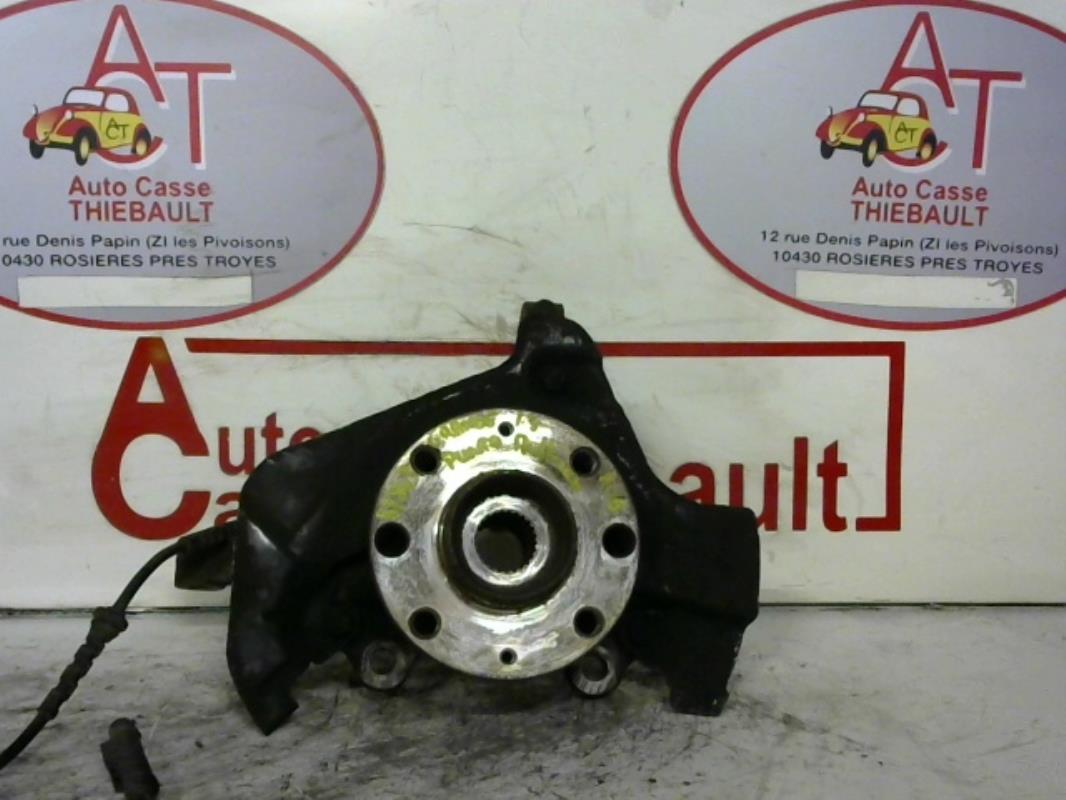Fusee avant gauche FIAT GRANDE PUNTO  - 1