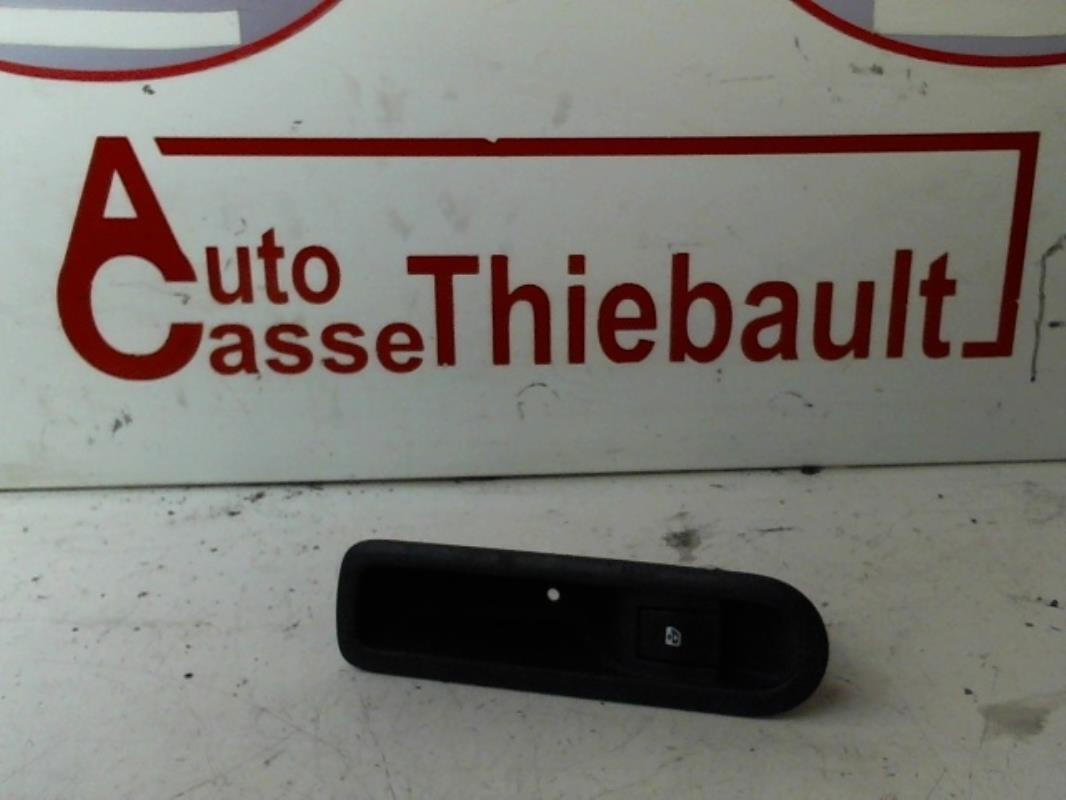 Interruttore lavacristalli posteriore destro RENAULT GRAND SCENIC 2 PHASE 1 Diésel - 1