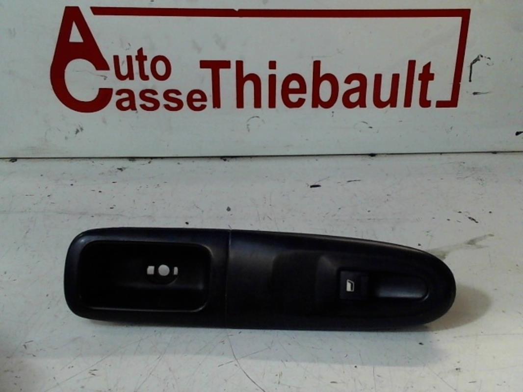 Interruttore lavacristalli anteriore destro PEUGEOT 406 PHASE 2 BREAK Diésel - 1