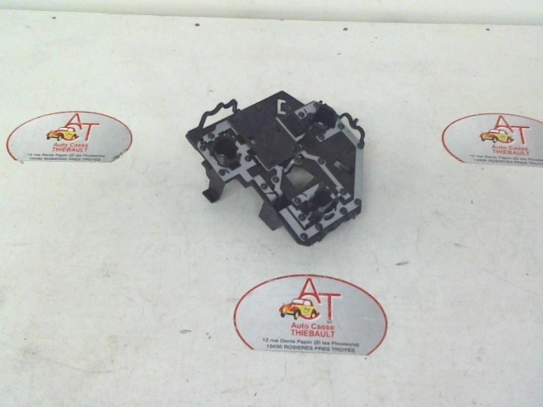 Base portalampade fanale posteriore destro PEUGEOT 206+ Diésel - 1