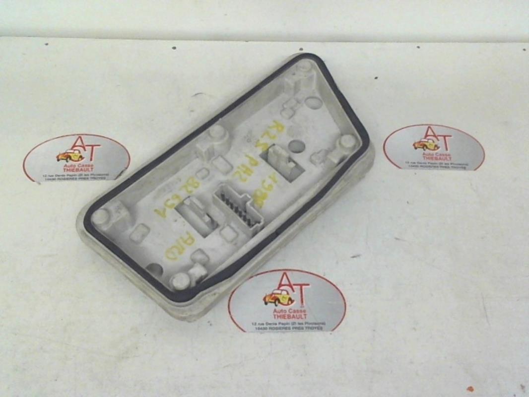 Base portalampade fanale posteriore destro RENAULT R25 PHASE 2 Diésel - 1