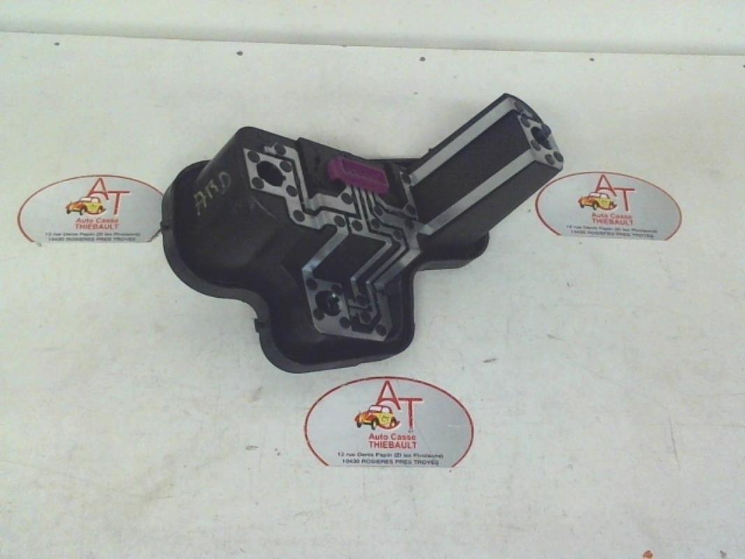Base portalampade fanale posteriore sinistro RENAULT MEGANE 3 PHASE 1 COUPE Diésel - 1