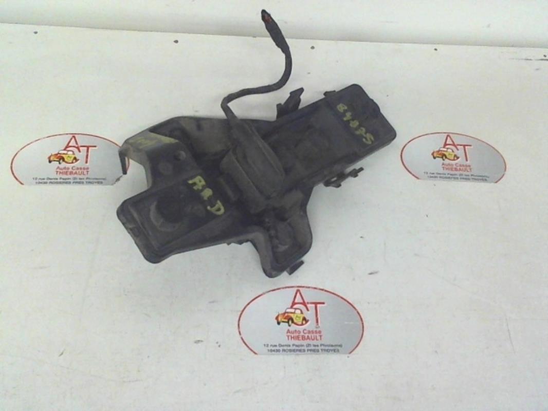 Base portalampade fanale posteriore destro VOLKSWAGEN TOURAN 1 PHASE 1 Diésel - 1