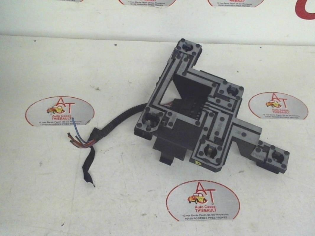 Base portalampade fanale posteriore destro FORD MONDEO 2  - 1