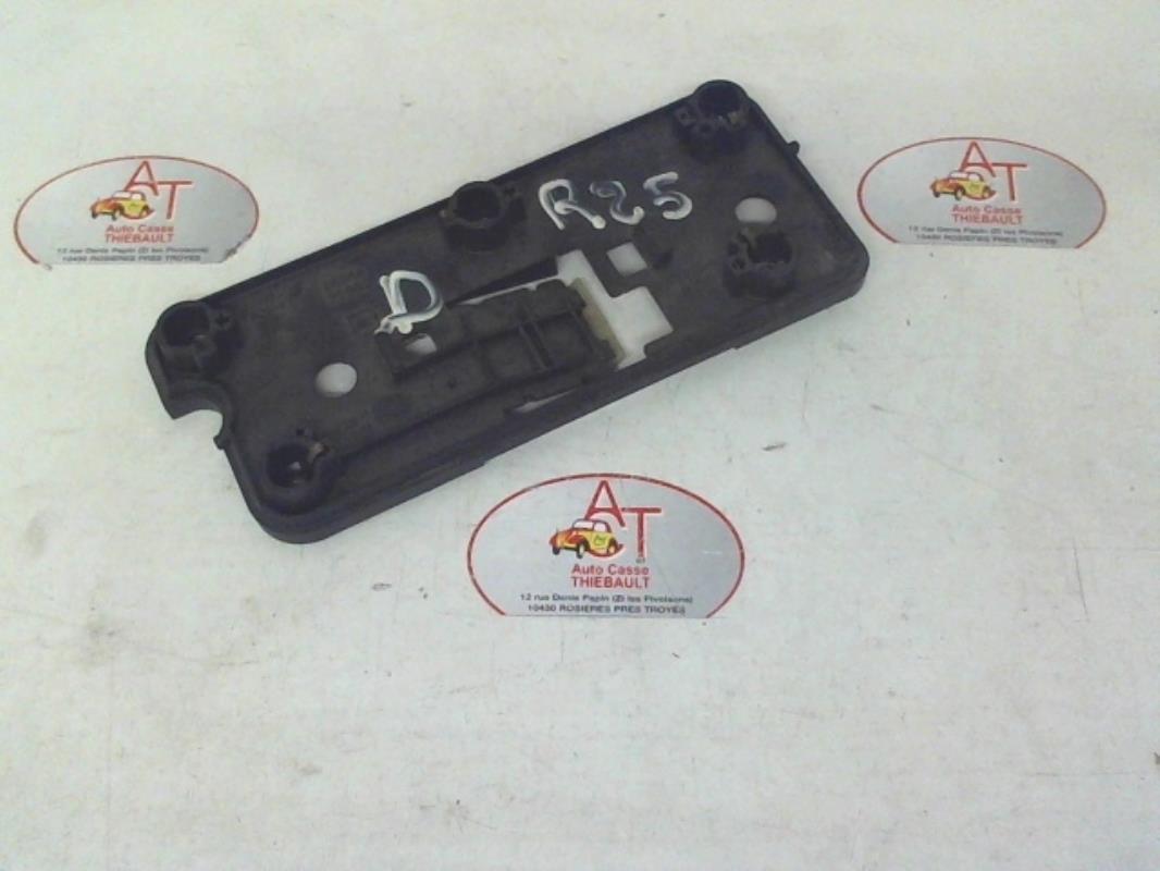 Base portalampade fanale posteriore destro RENAULT R25 PHASE 1  - 1