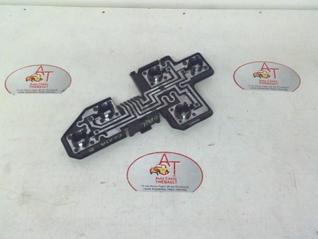 Base portalampade fanale posteriore destro OPEL CORSA A  - 1