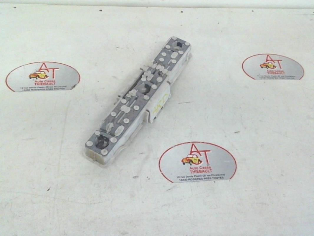 Base portalampade fanale posteriore destro RENAULT EXPRESS PHASE 1 Diésel - 1