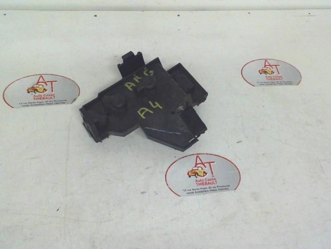 Base portalampade fanale posteriore sinistro AUDI A4 1  - 1