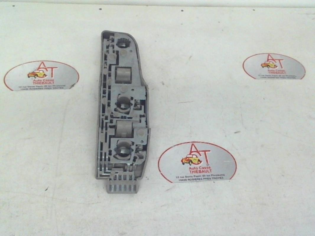 Base portalampade fanale posteriore sinistro FORD FIESTA 3 PHASE 2  - 1