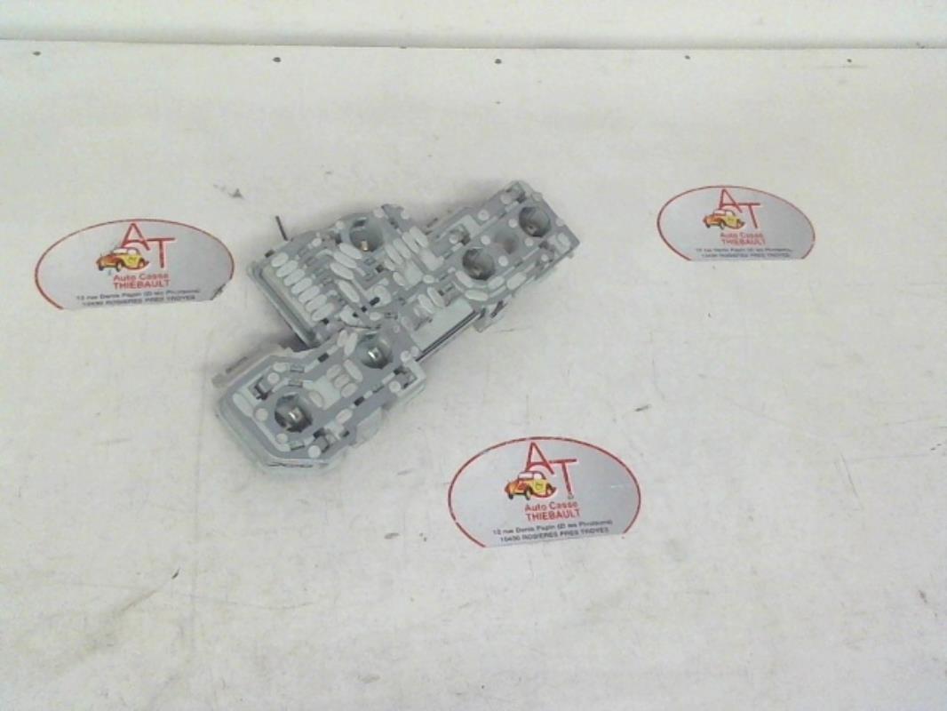 Base portalampade fanale posteriore sinistro VOLKSWAGEN PASSAT 4  - 1