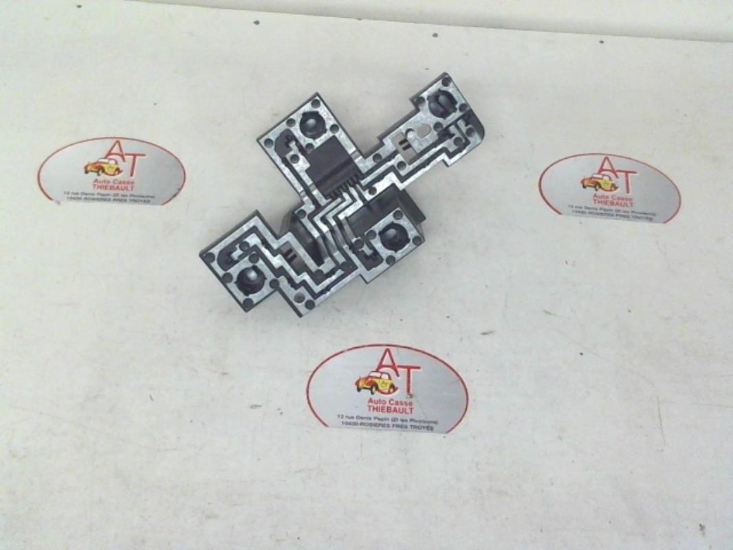 Base portalampade fanale posteriore sinistro RENAULT LAGUNA 3 PHASE 1  - 1