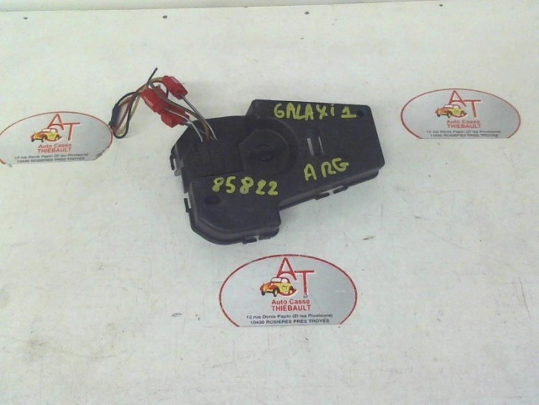 Base portalampade fanale posteriore sinistro FORD GALAXY 1 PHASE 1 Diésel - 1