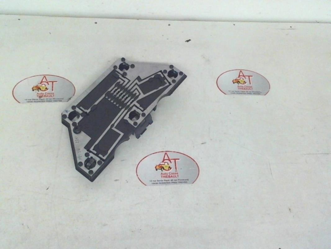 Base portalampade fanale posteriore sinistro PEUGEOT 605 PHASE 2  - 1