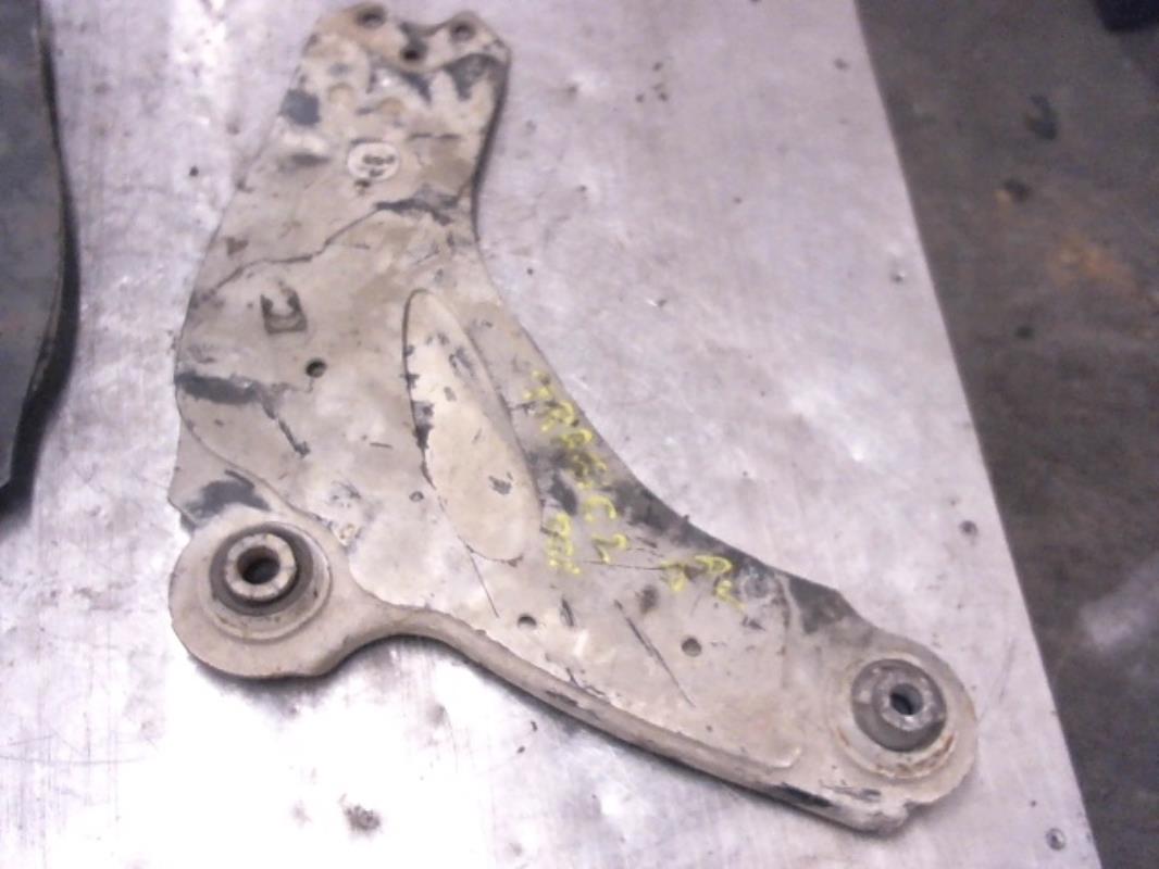 Triangle avant droit RENAULT TRAFIC 2 Diesel - 1