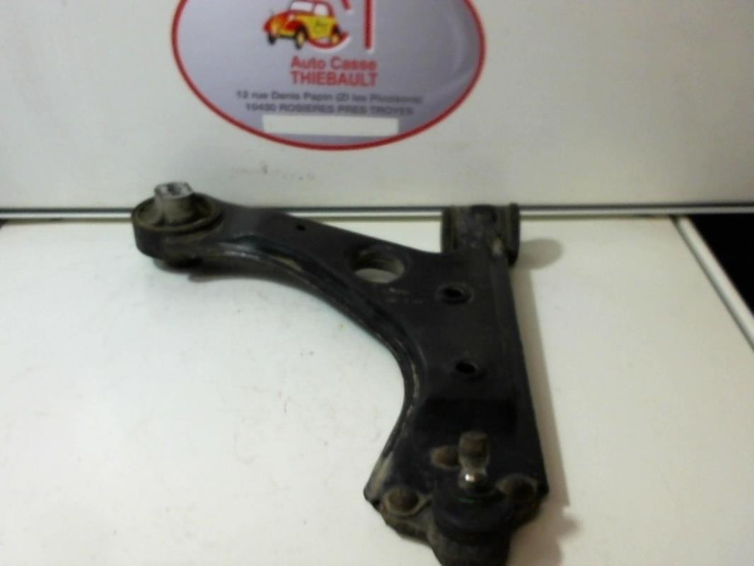 Triangle avant droit PEUGEOT BIPPER Diesel - 1