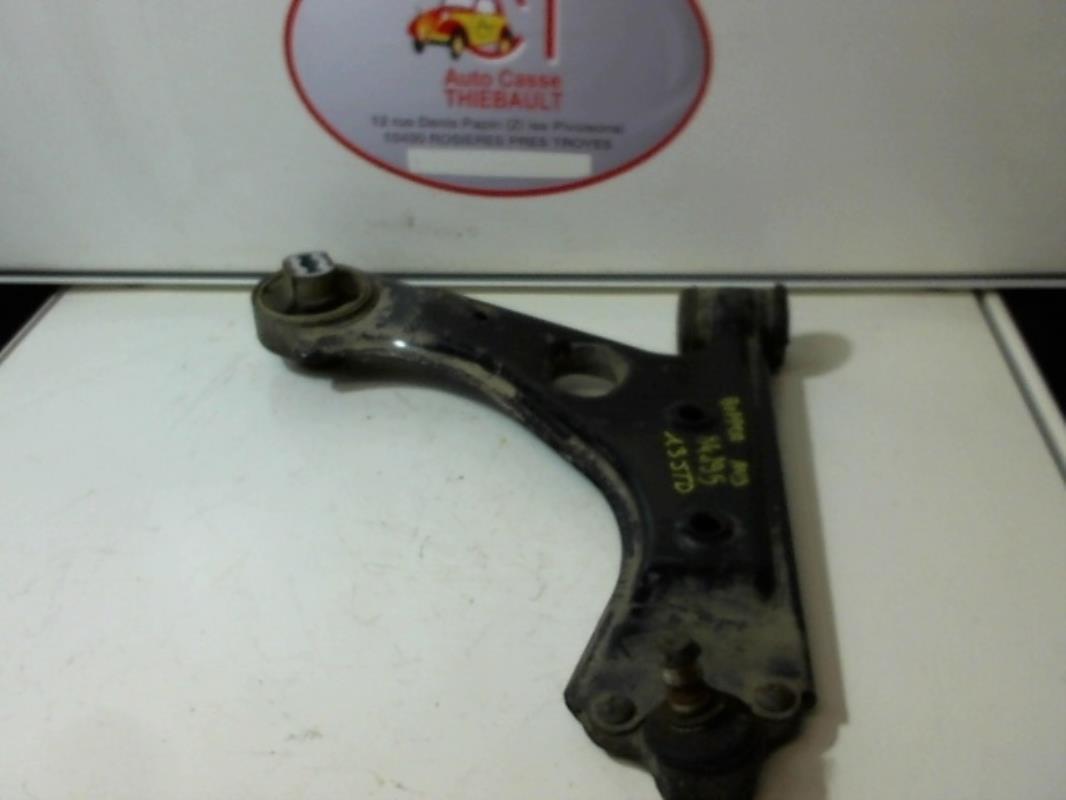 Triangle avant droit PEUGEOT BIPPER Diesel - 1