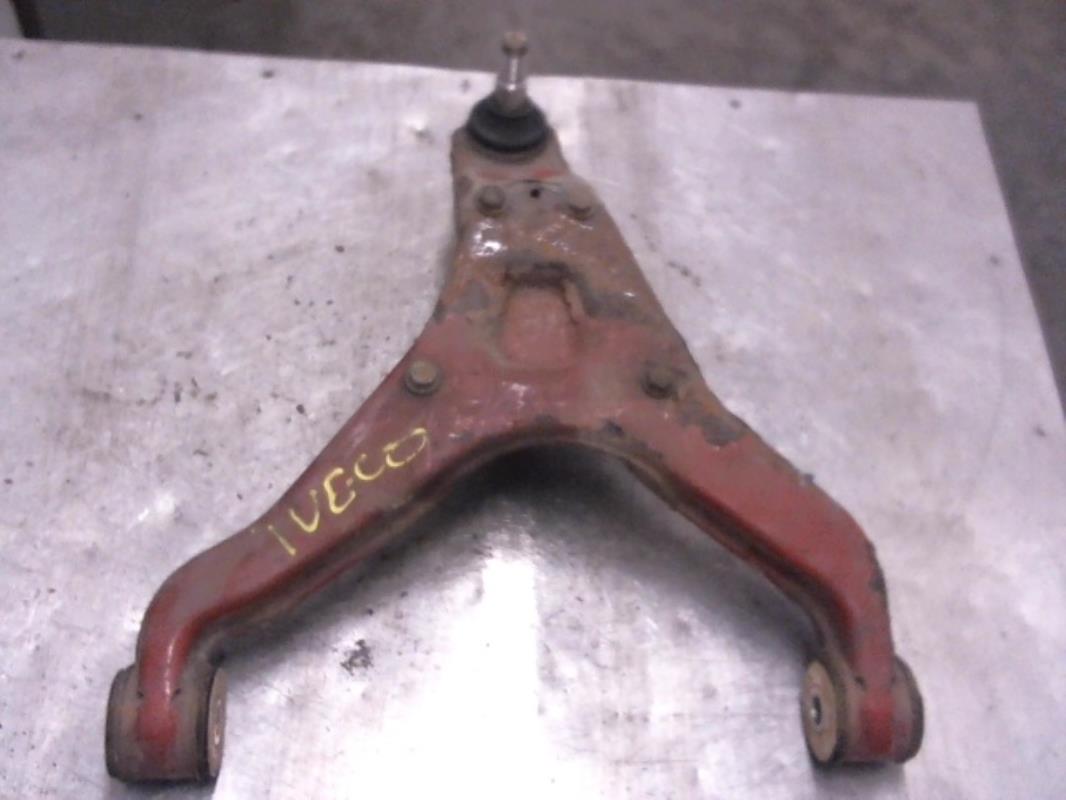 Triangle avant droit IVECO DAILY 3  - 1