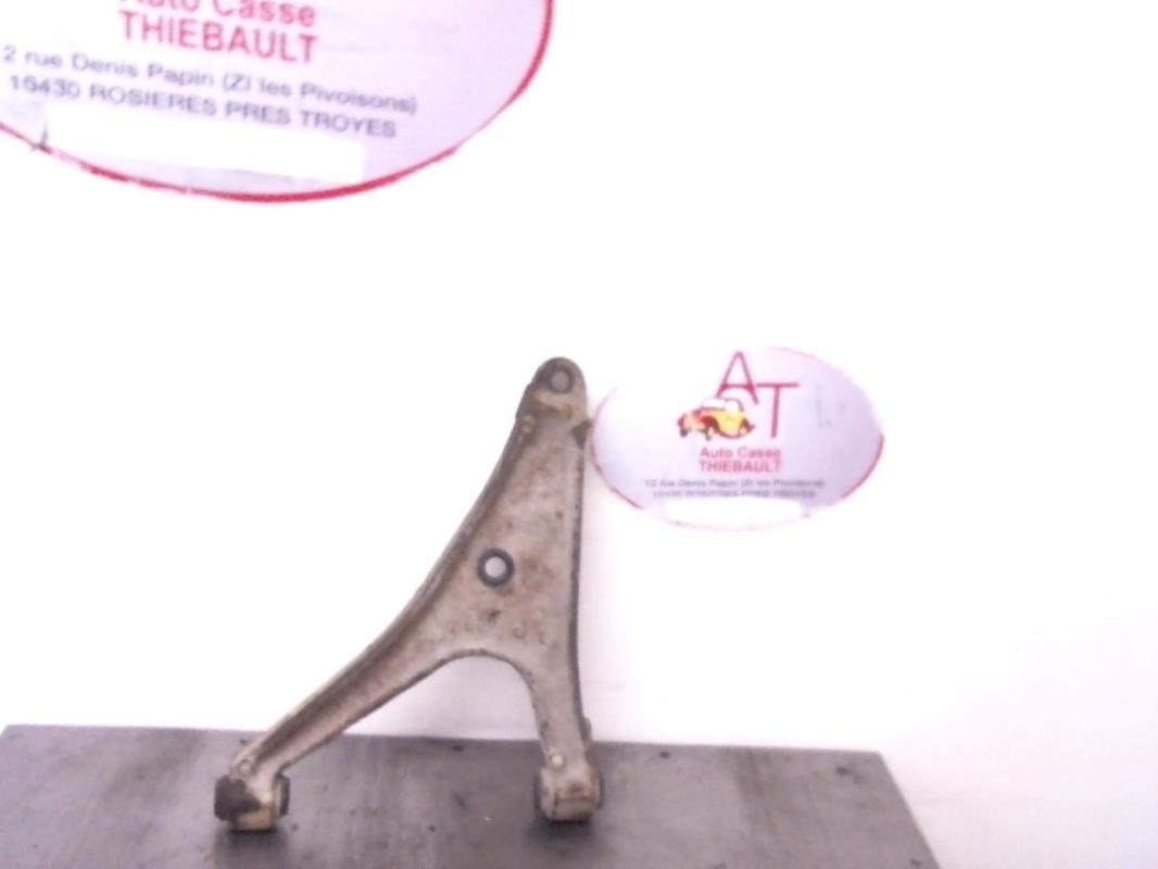 Triangle avant gauche RENAULT TRAFIC 1  - 1