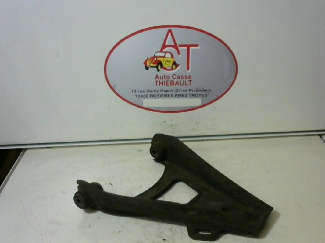 Triangle avant droit RENAULT R21  - 1