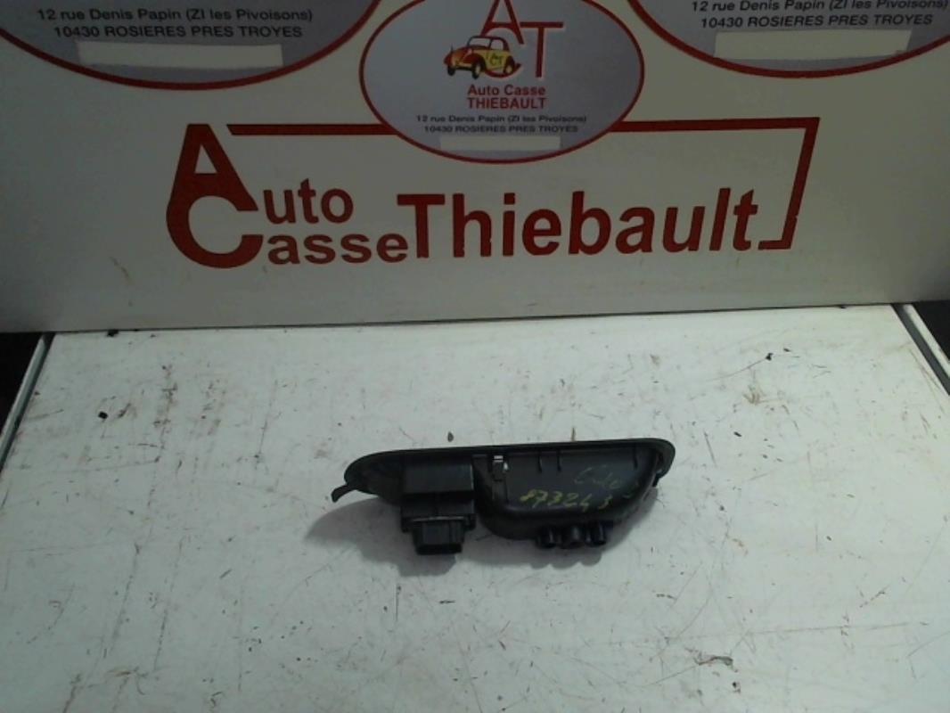 Interruttore lavacristalli anteriore destro RENAULT CLIO 3 PHASE 1 Diésel - 1
