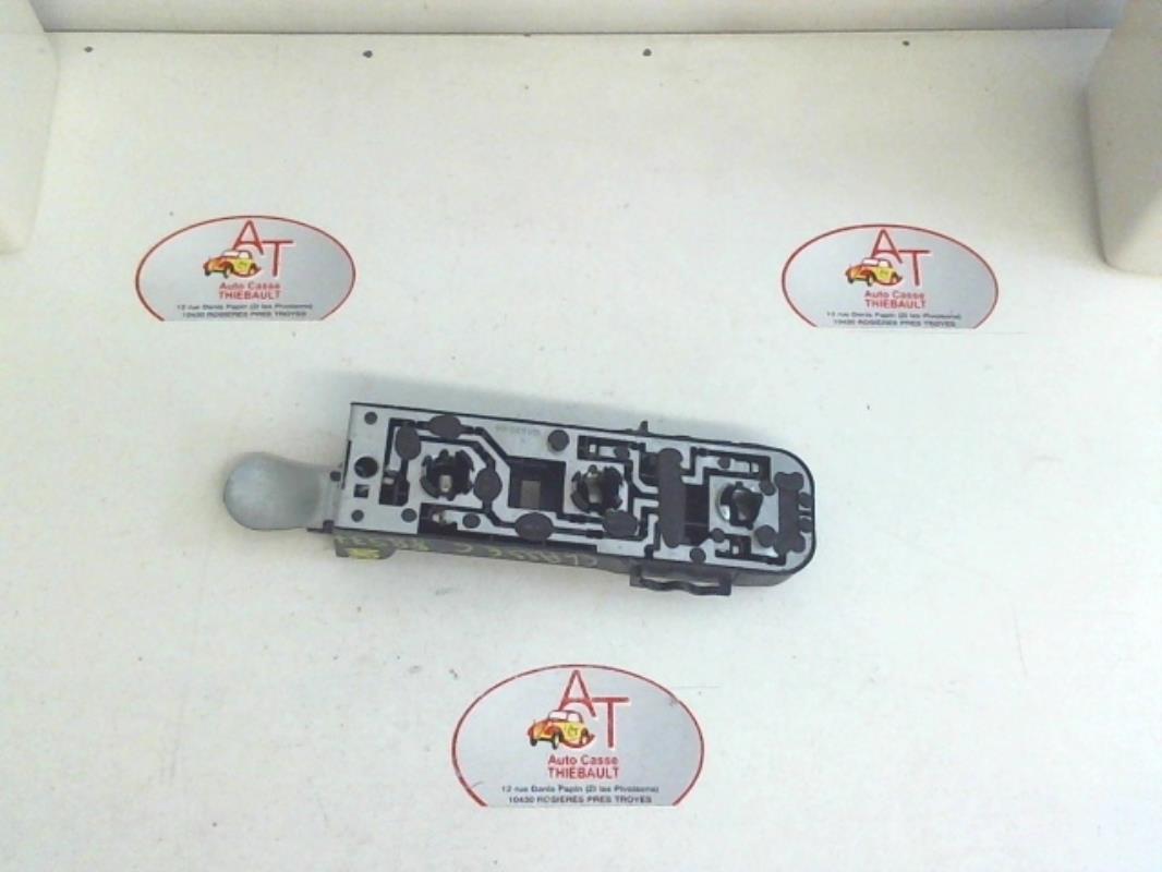 Base portalampade fanale posteriore destro MERCEDES CLASSE C 203 COUPE SPORT PHASE 1 Diésel - 1
