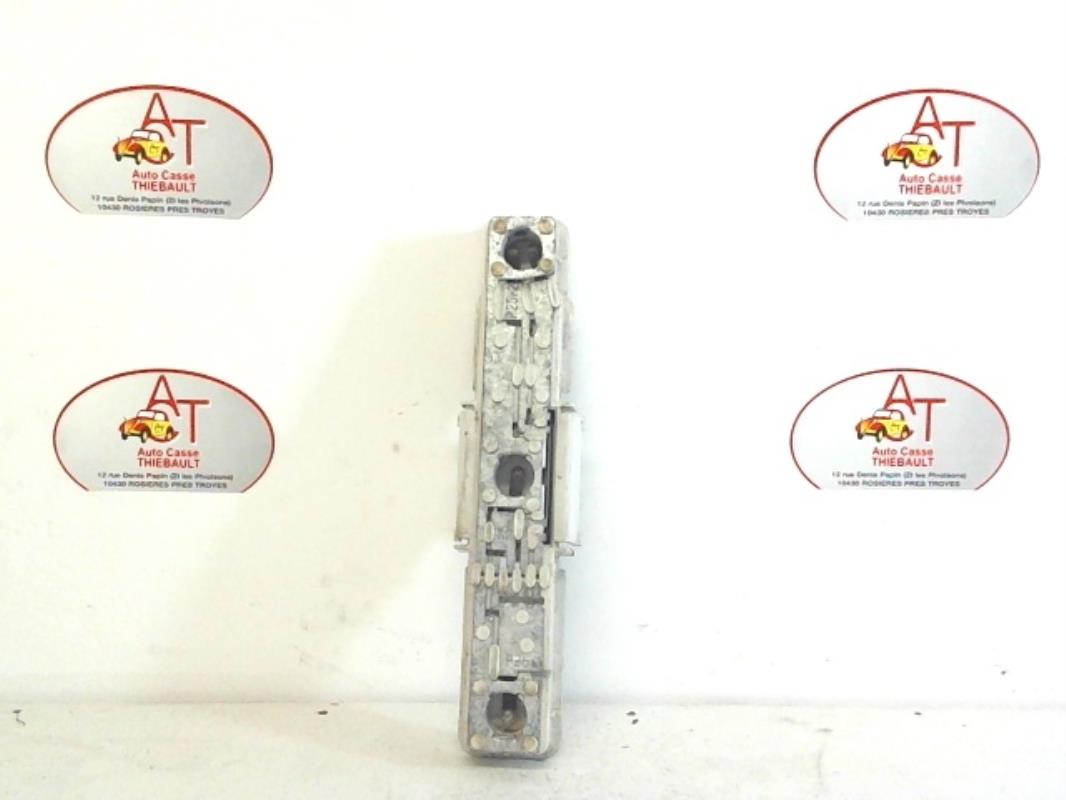 Base portalampade fanale posteriore destro RENAULT EXPRESS PHASE 1 Diésel - 1