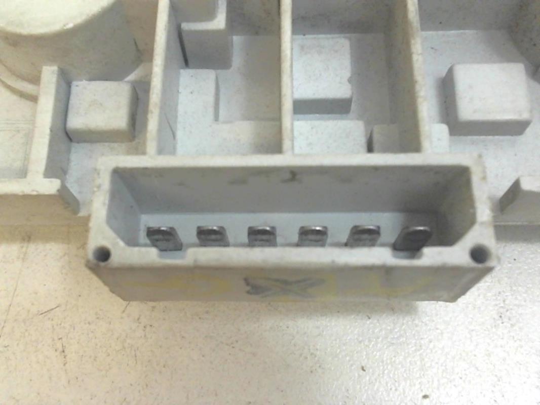 Base portalampade fanale posteriore sinistro SKODA FABIA 2  - 1