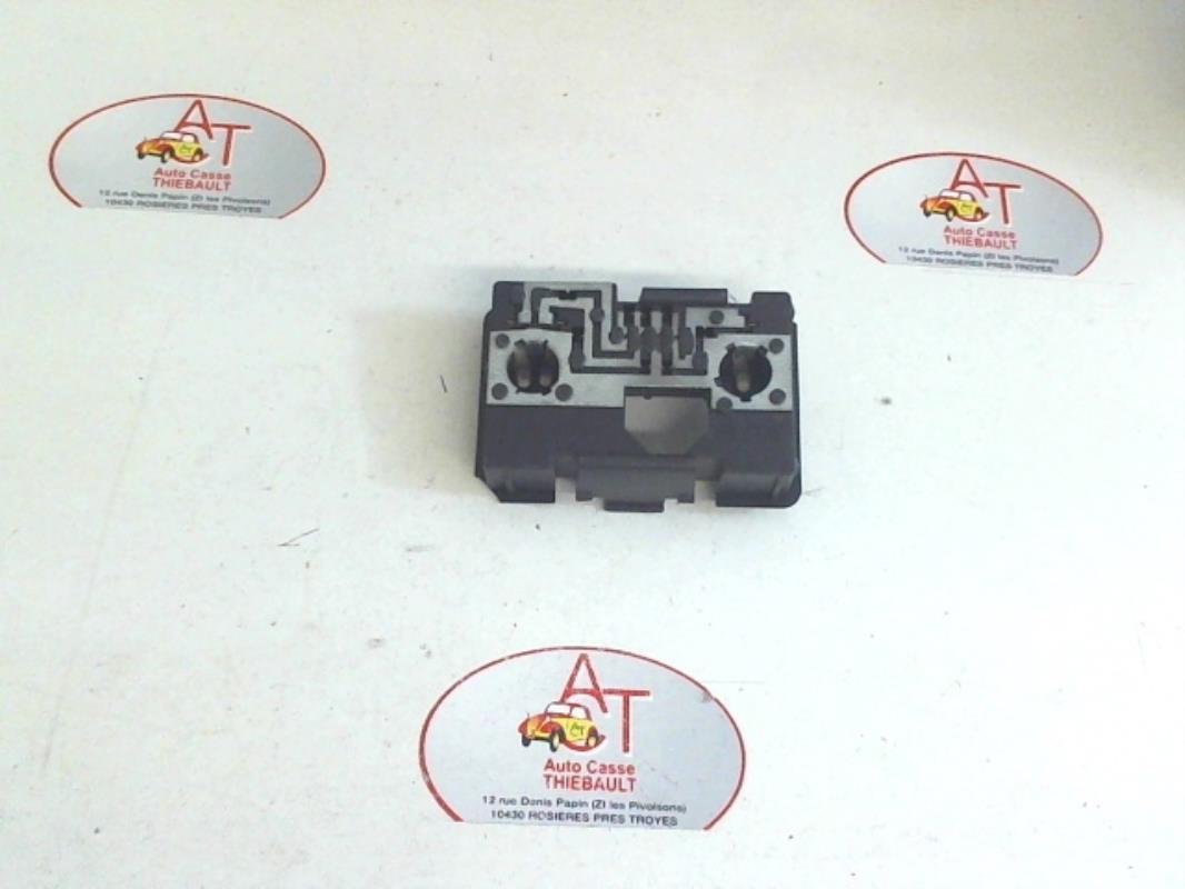 Base portalampade fanale posteriore sinistro CITROEN XANTIA PHASE 2 Gasolina - 1