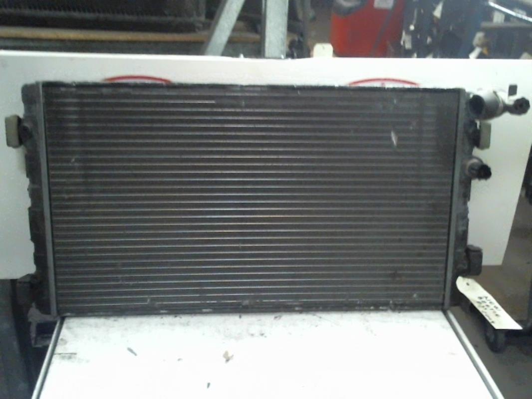 Radiateur eau VOLKSWAGEN NEW BEETLE 1 Essence - 1
