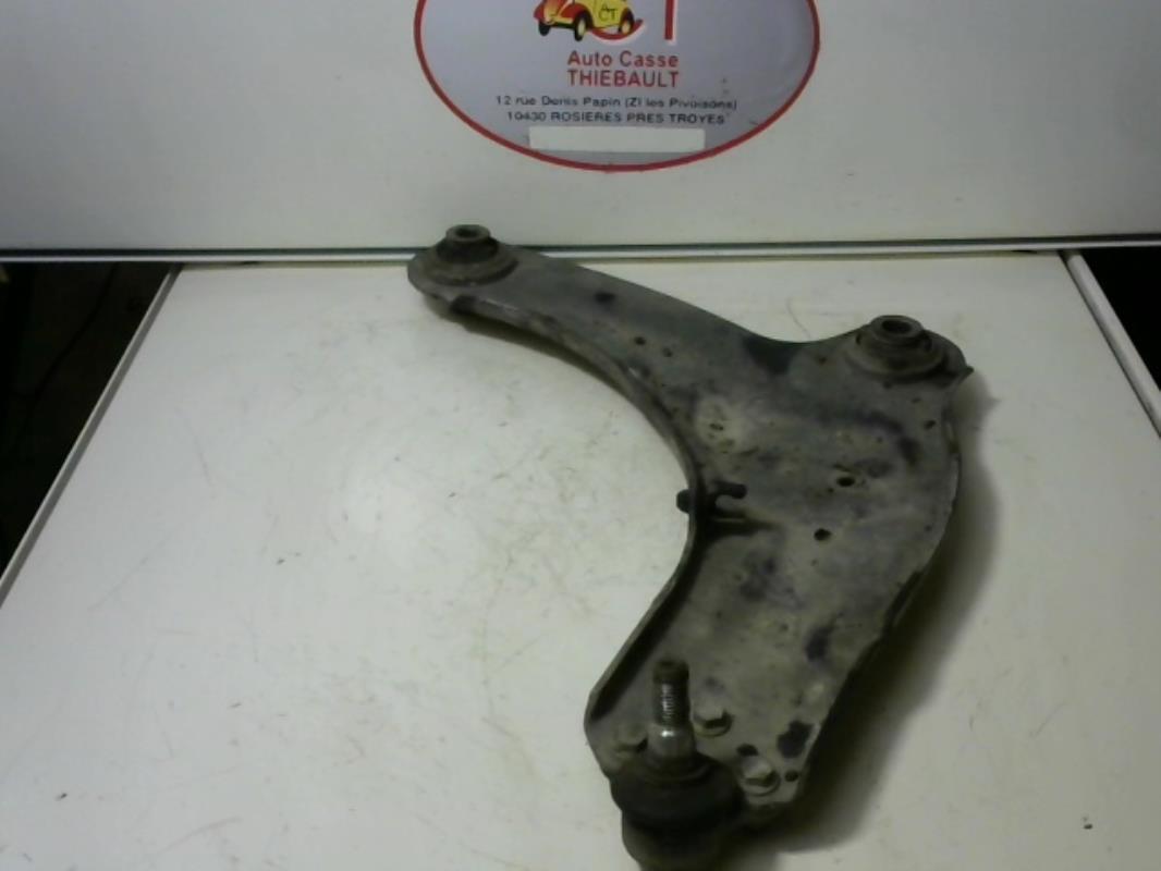 Triangolo inferiore anteriore destro RENAULT VEL SATIS PHASE 1 Diésel - 1