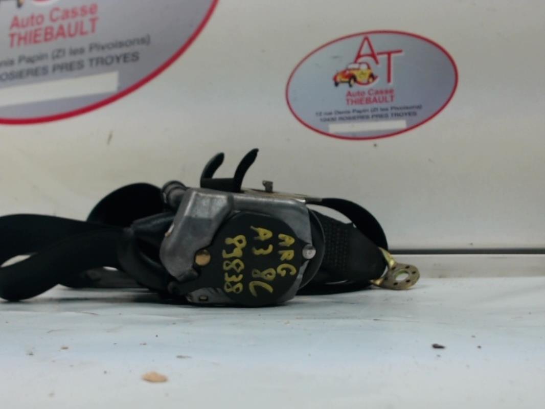Aggancio cintura sicurezza posteriore sinistro AUDI A3 1 PHASE 2 Diésel - 1