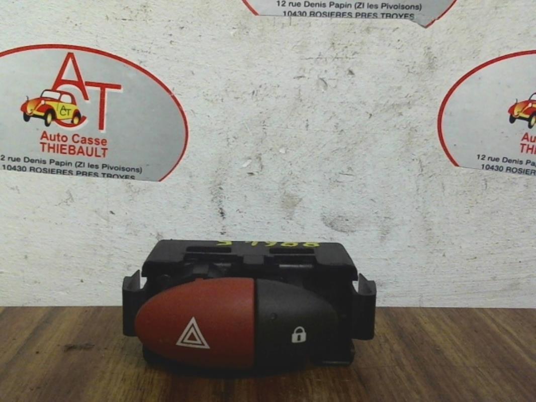 Bouton de warning RENAULT TWINGO 2 PHASE 1  - 1