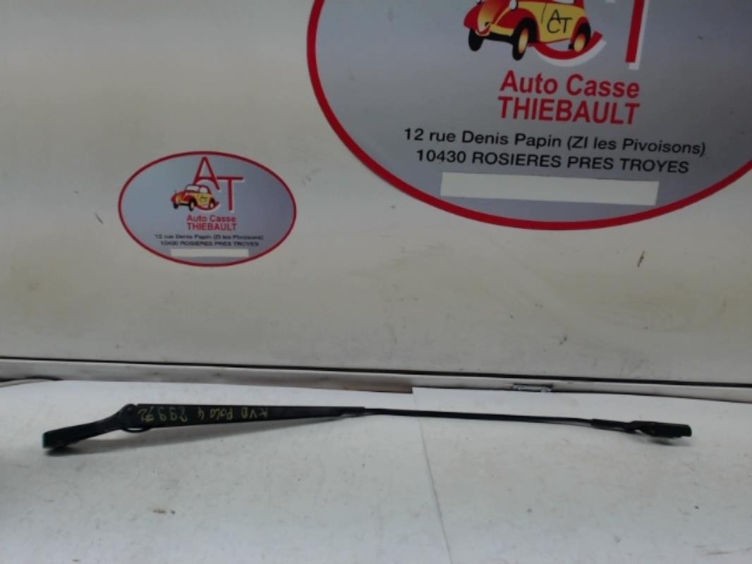 Braccio tergicristallo anteriore destro VOLKSWAGEN POLO 4 PHASE 2 Gasolina - 1