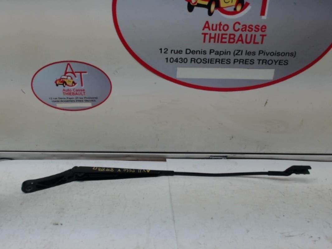 Braccio tergicristallo anteriore destro VOLKSWAGEN POLO 5 PHASE 1 Gasolina - 1